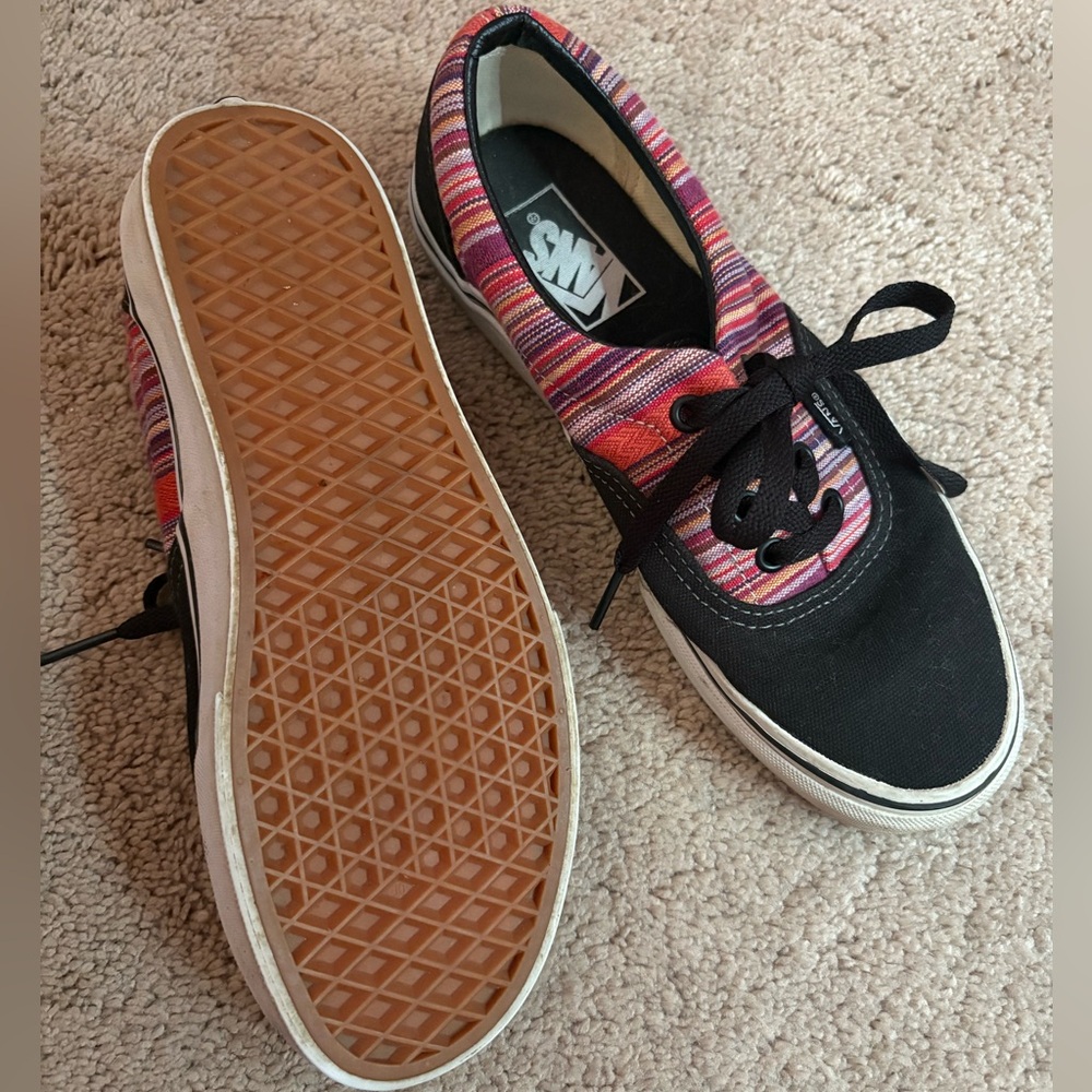 Women’s Vans - Picture 3 of 5